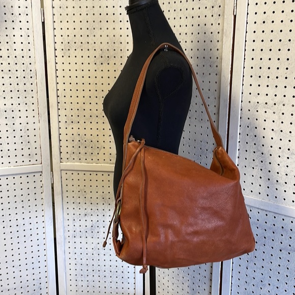 Banana Republic leather - Picture 13 of 13